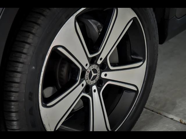 Used 2017 Mercedes-Benz GLC 300 4MATIC Coupe image 6