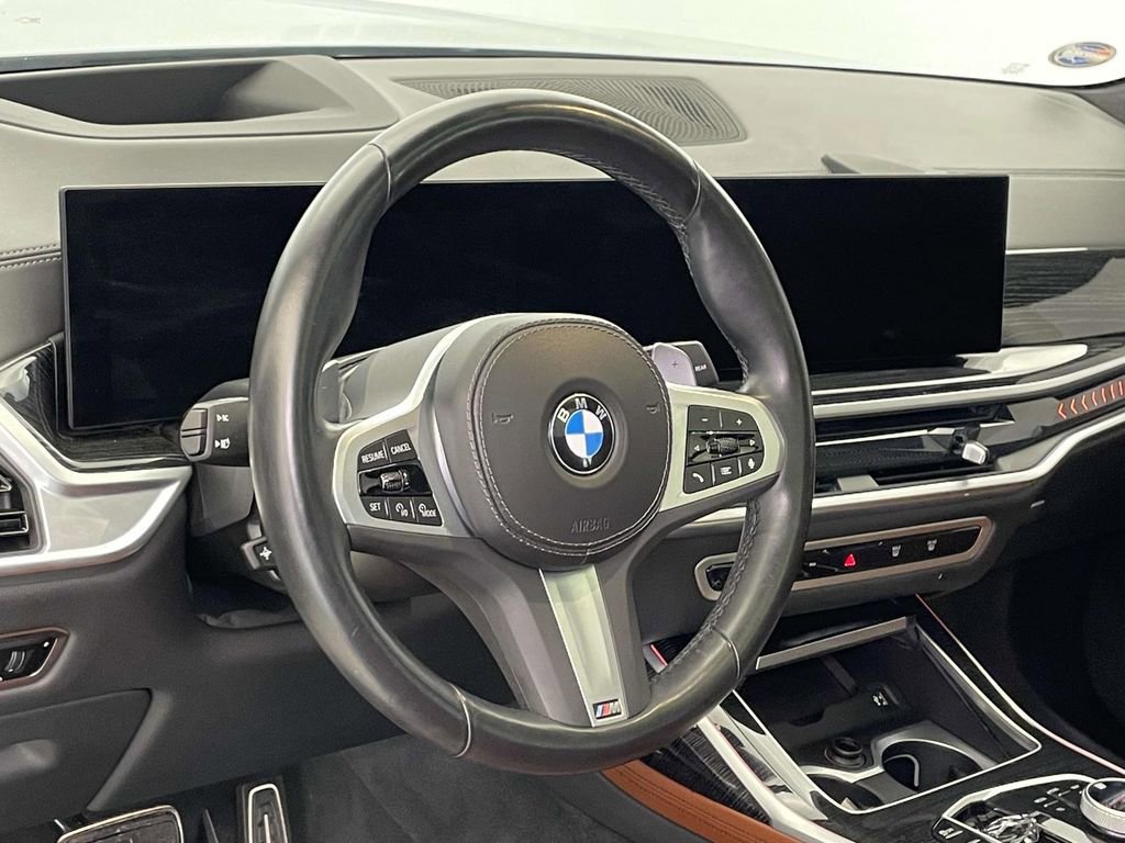 Used 2023 BMW X7 xDrive40i w/ Executive Package image 4