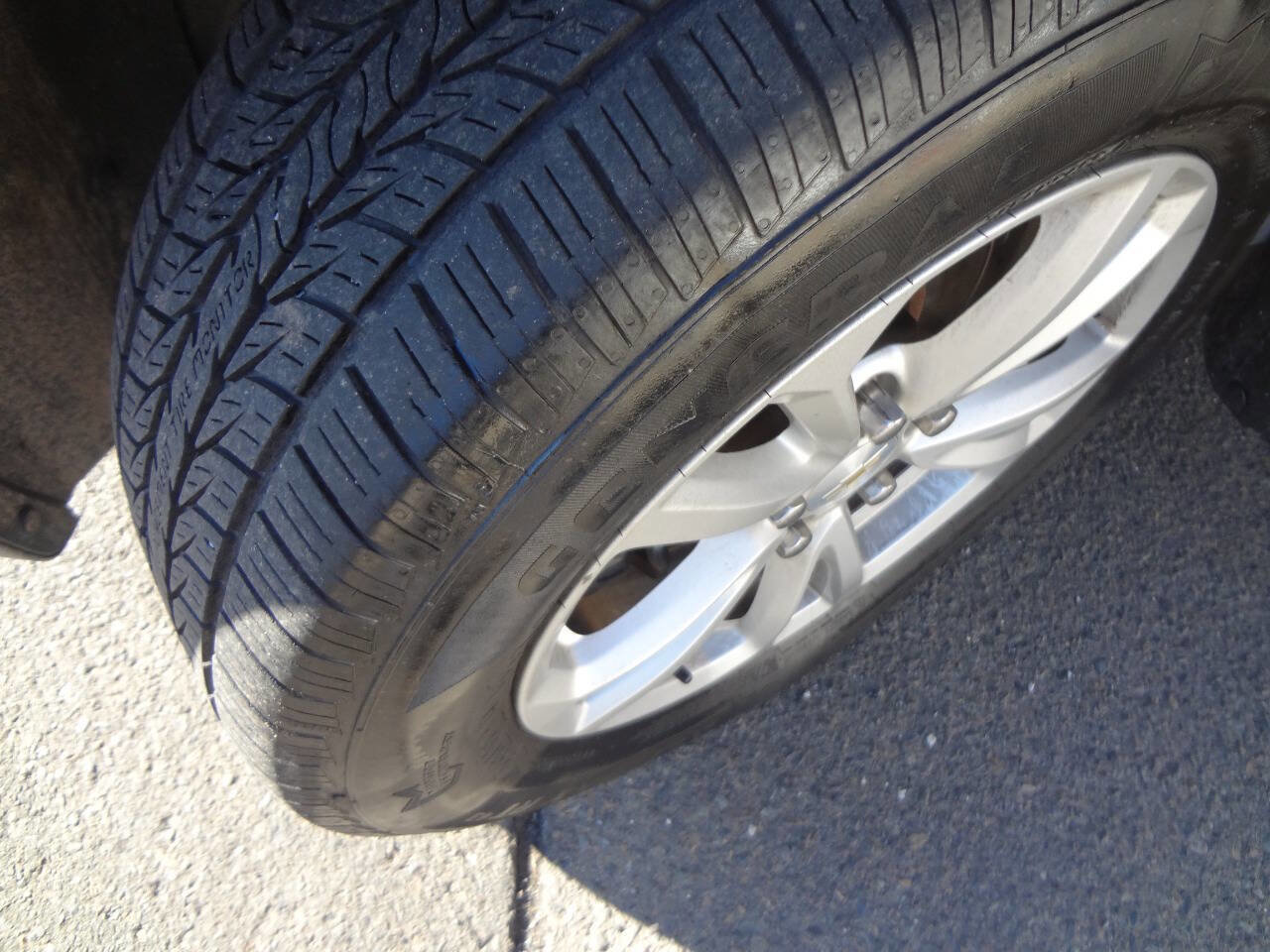 Used 2017 Chevrolet Equinox LT w/ Convenience Package image 13