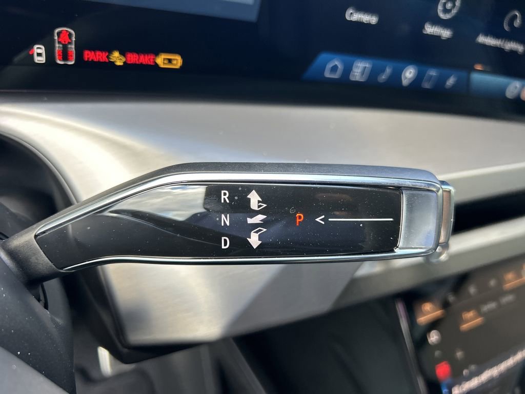 New 2026 Cadillac Vistiq Platinum image 27