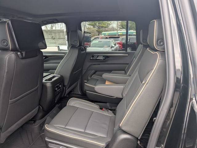 New 2026 Chevrolet Suburban Premier AWD/4WD image 9