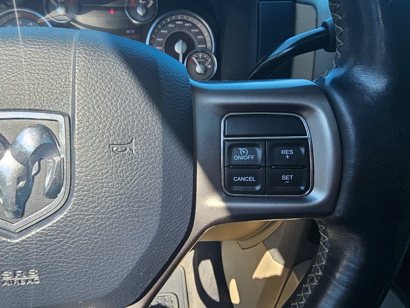 Used 2018 RAM 2500 Limited AWD/4WD image 23