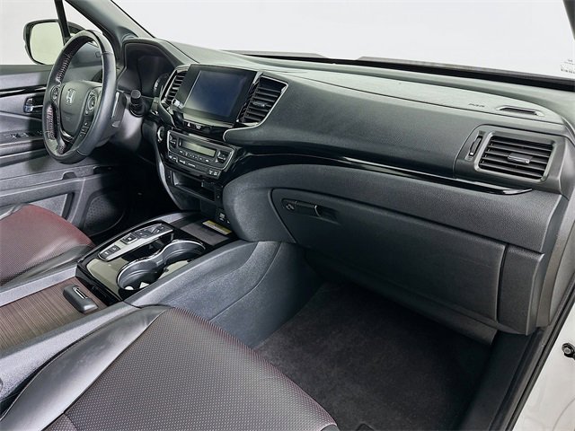 Certified 2022 Honda Ridgeline Black Edition image 31