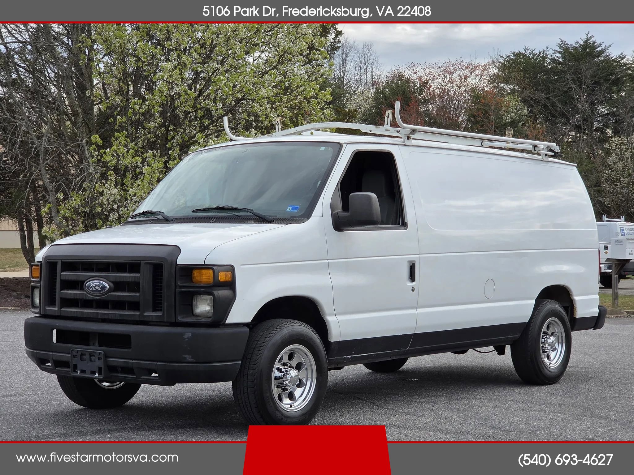 Used 2011 Ford E-150 and Econoline 150 w/ Commercial Cargo Van Pkg RWD image 1