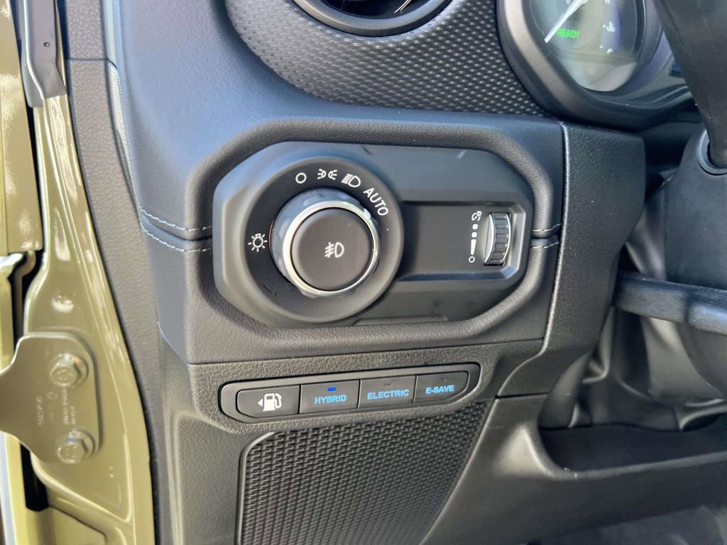 Used 2025 Jeep Wrangler Unlimited Rubicon 4xe w/ Technology Group image 22