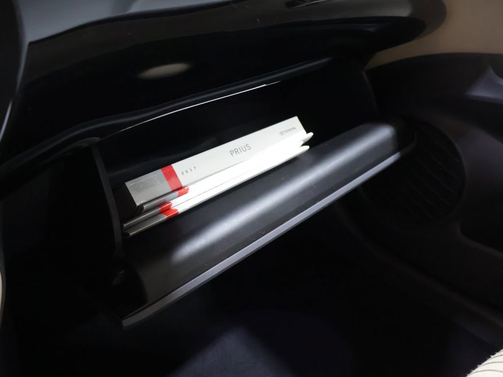 Used 2017 Toyota Prius Two image 31