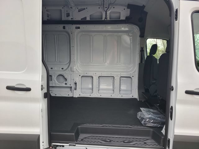 New 2023 Ford E-Transit 148 High Roof Extended RWD image 16