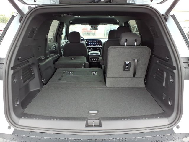 New 2027 Chevrolet Traverse LT w/ Midnight/Sport Edition AWD/4WD image 11