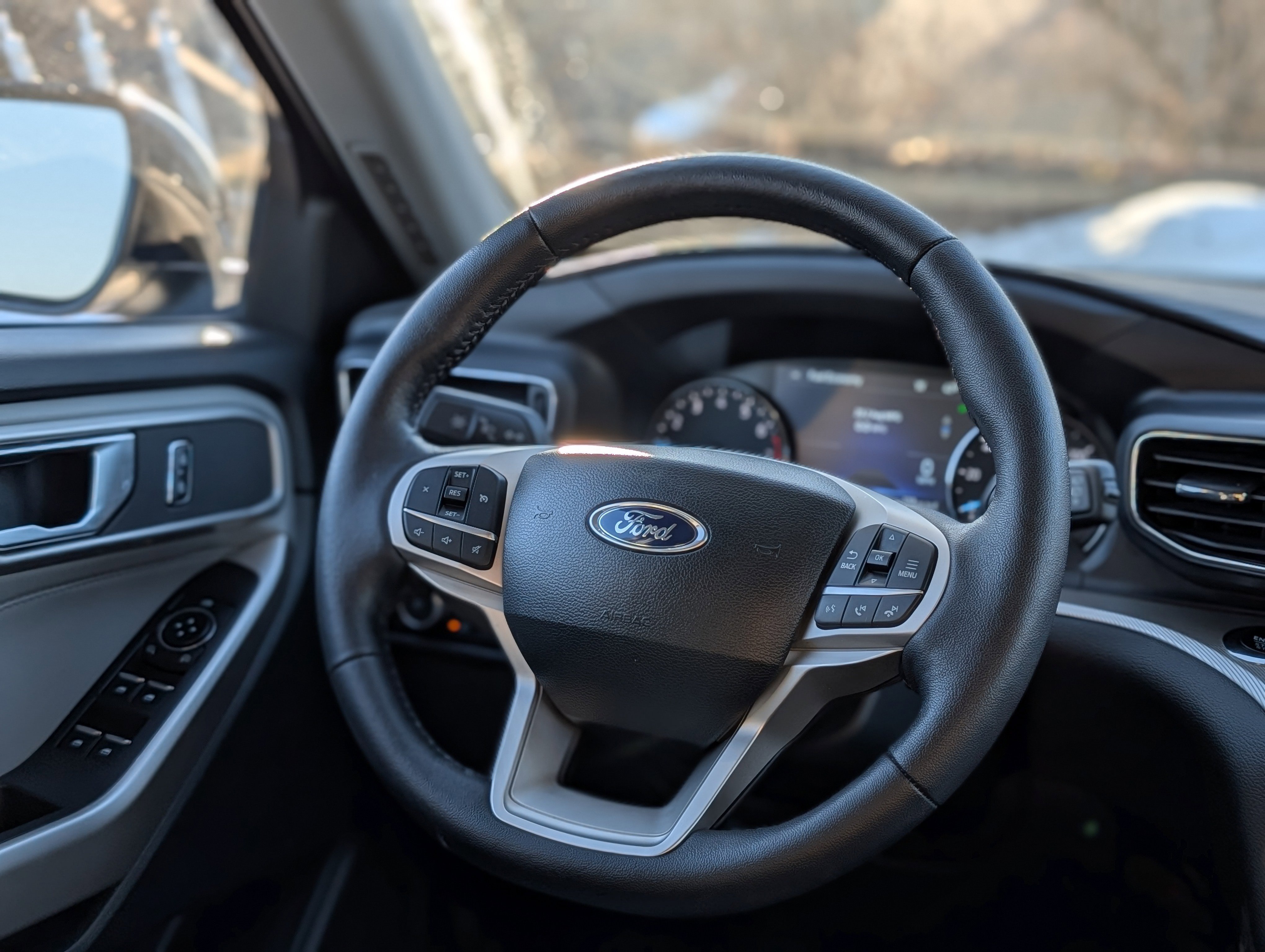 Used 2023 Ford Explorer XLT w/ Equipment Group 202A image 14