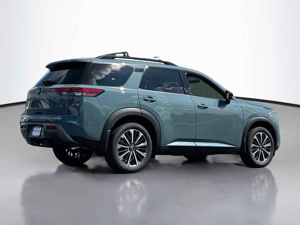 New 2026 Nissan Pathfinder Platinum AWD/4WD image 2