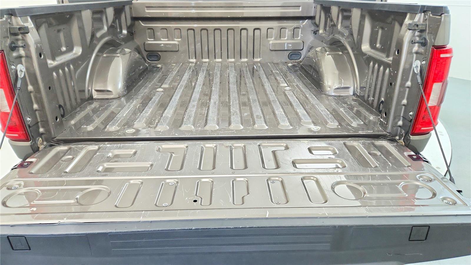 Used 2023 Ford F150 XLT image 19