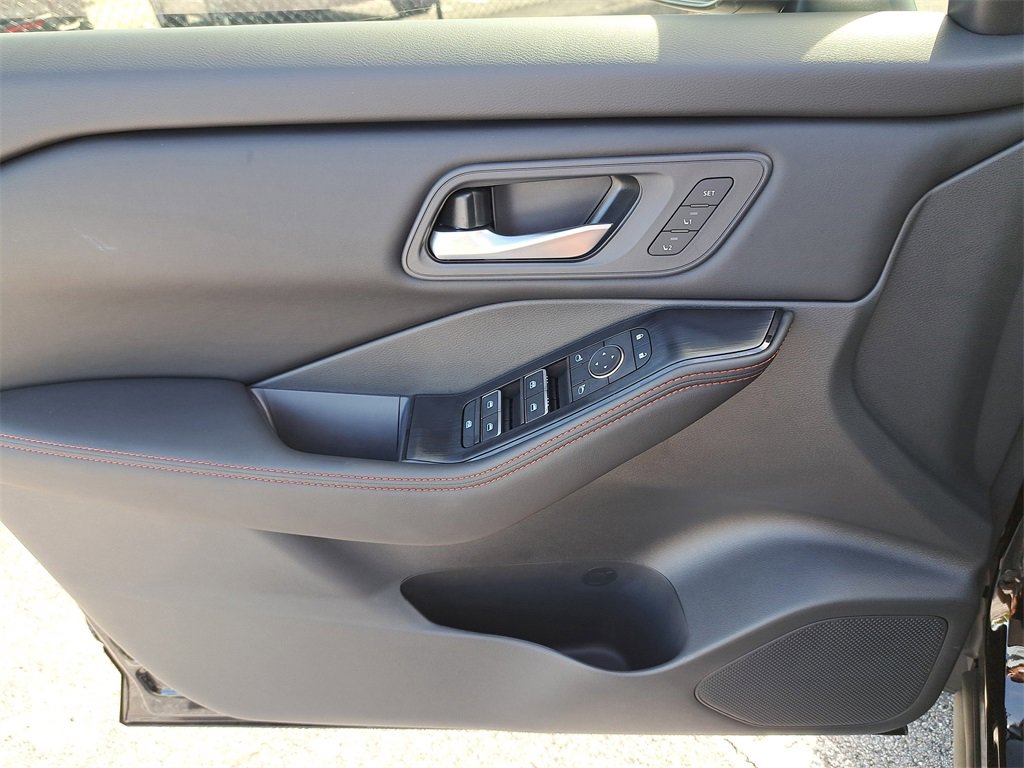 New 2026 Nissan Rogue SV image 21