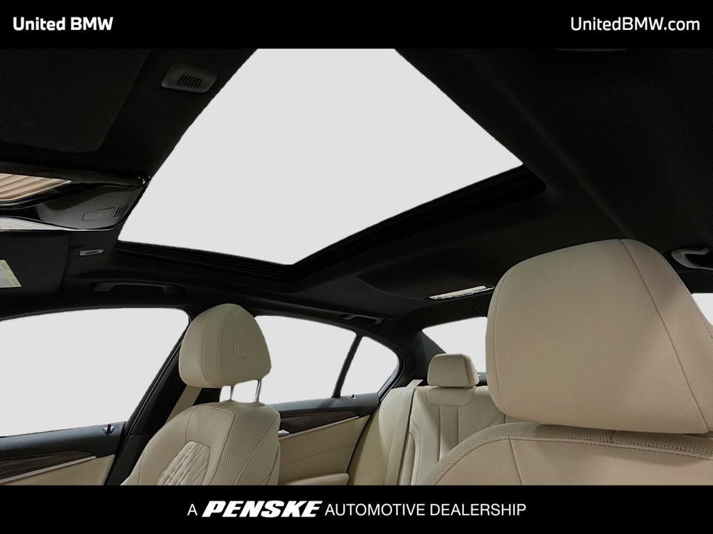 Used 2023 BMW 530i RWD image 12