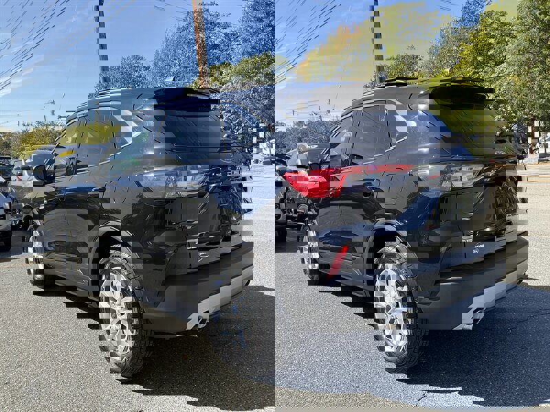 Used 2020 Ford Escape SE image 7