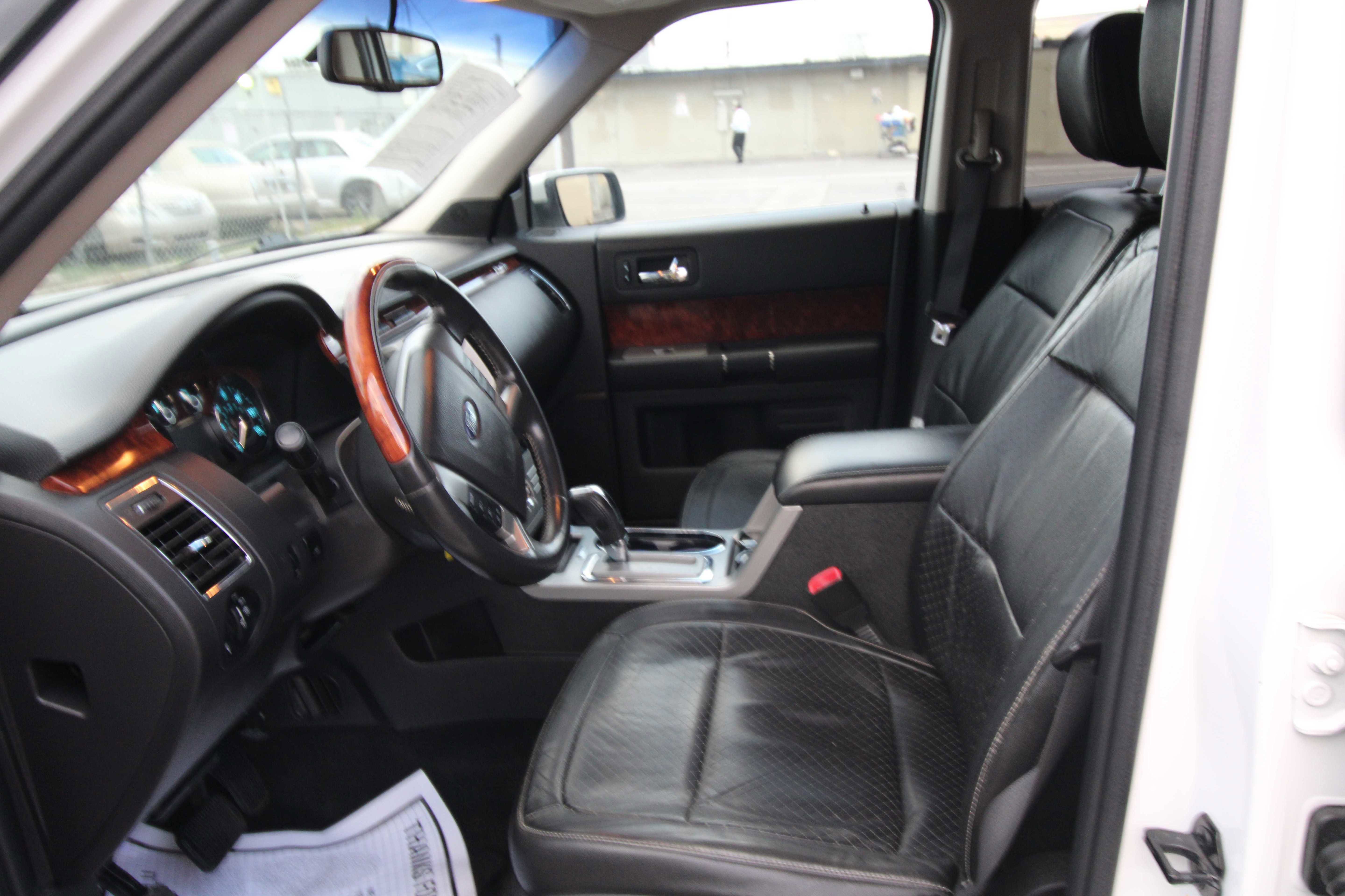 Used 2010 Ford Flex Limited image 13