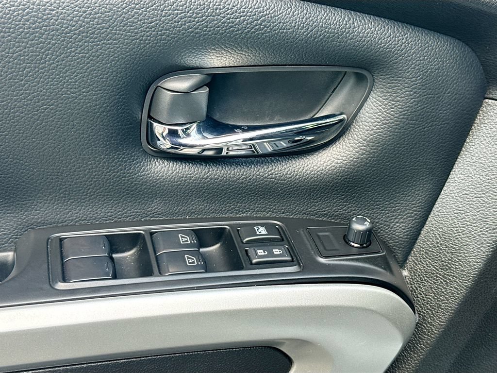 Certified 2024 Nissan Titan SV w/ SV Convenience Package RWD image 22