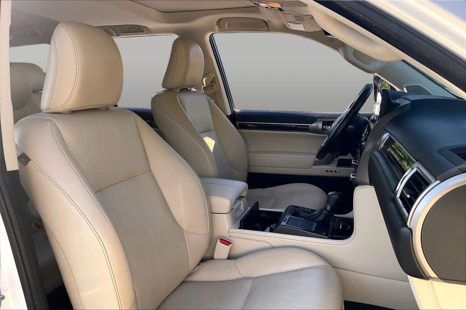 Used 2022 Lexus GX 460 Luxury w/ Sport Design Package AWD/4WD image 9