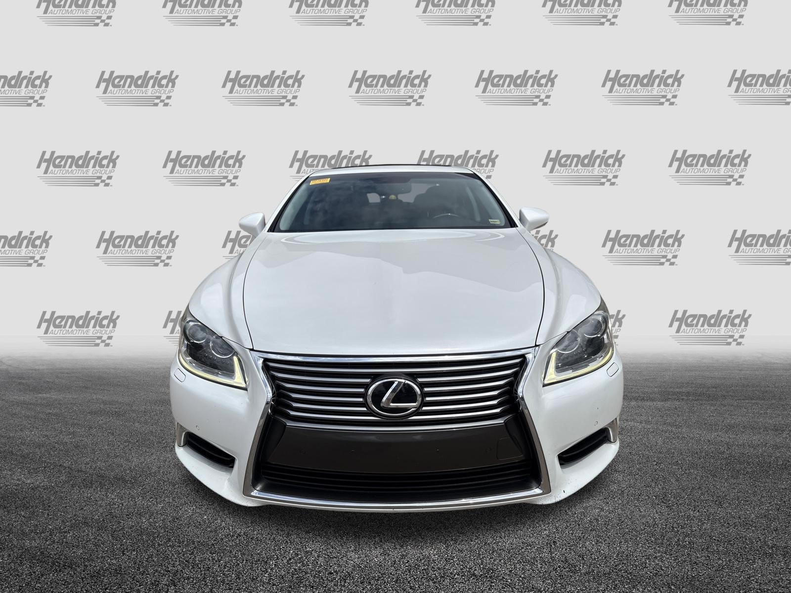 Used 2013 Lexus LS 460 AWD w/ Comfort Pkg image 3