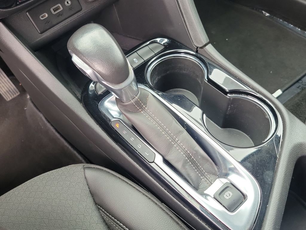 Used 2023 Buick Encore GX Preferred w/ Cold Weather Comfort Package image 27