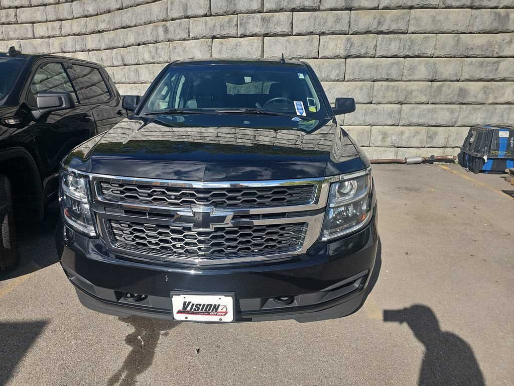Used 2019 Chevrolet Tahoe LS w/ Enhanced Driver Alert Package AWD/4WD image 2