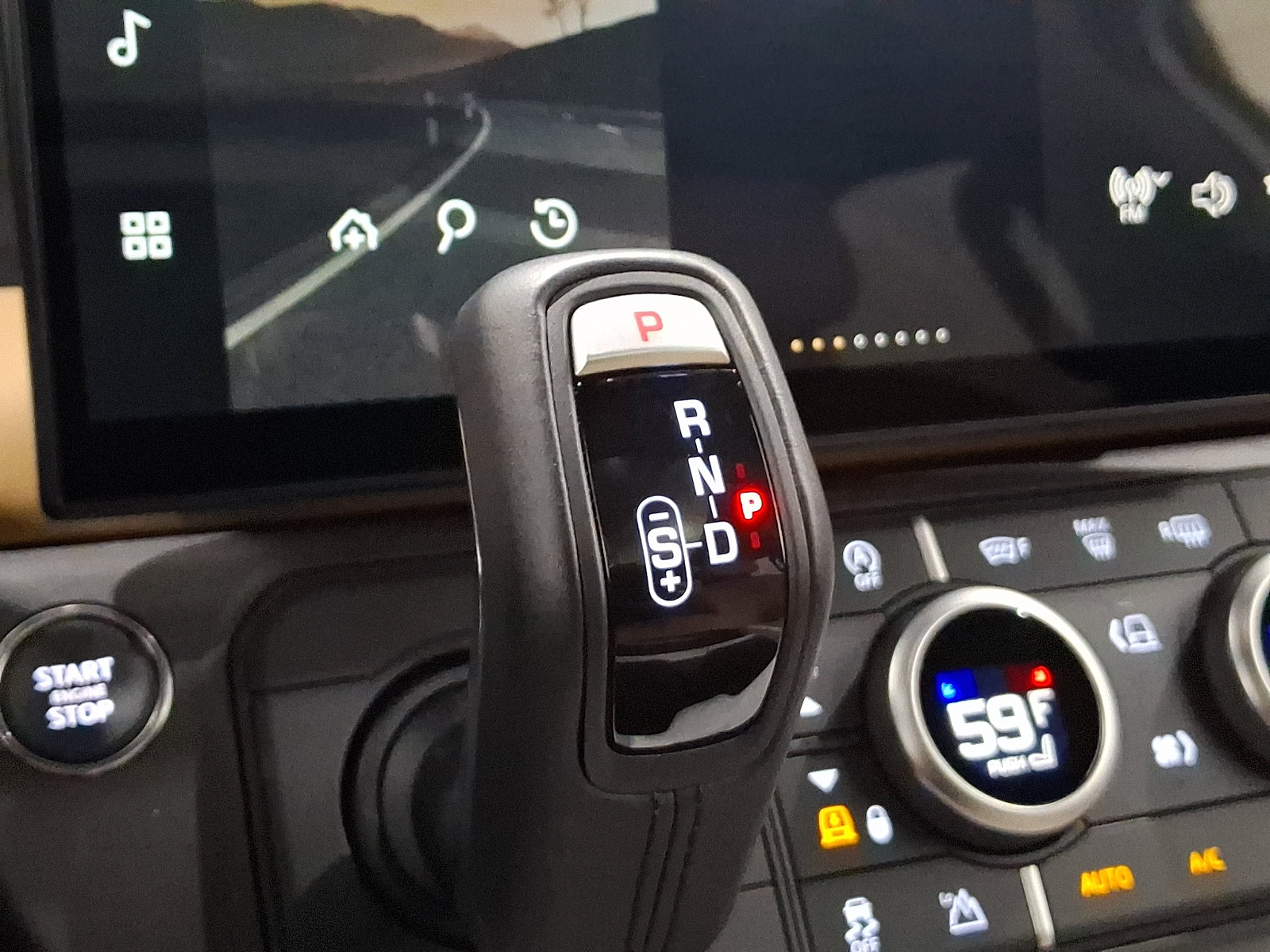 Certified 2026 Land Rover Defender 110 X-Dynamic SE AWD/4WD image 15