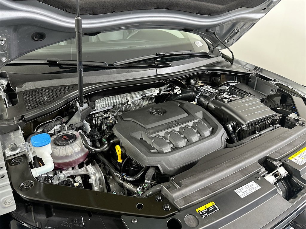 Used 2023 Volkswagen Tiguan SE w/ Panoramic Sunroof Package image 26