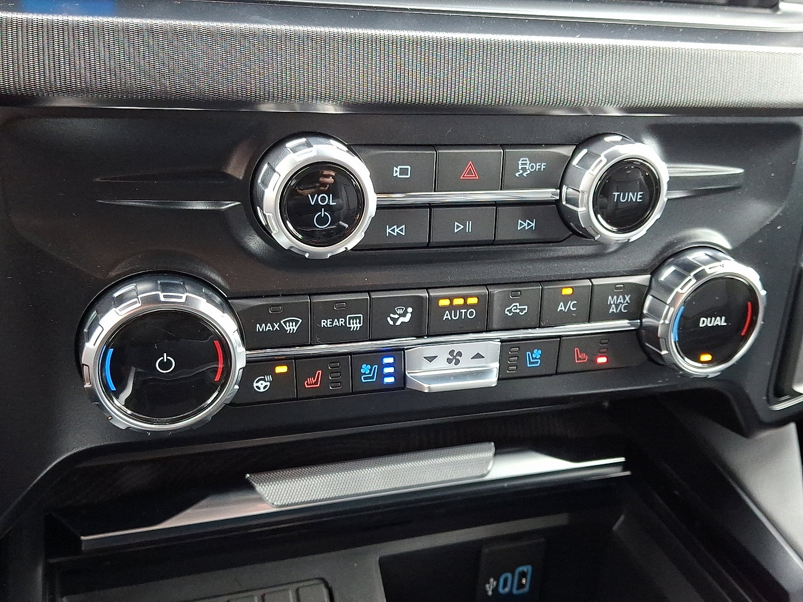 New 2025 Ford F250 Platinum image 11