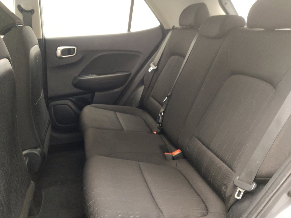 Used 2021 Hyundai Venue SE image 18