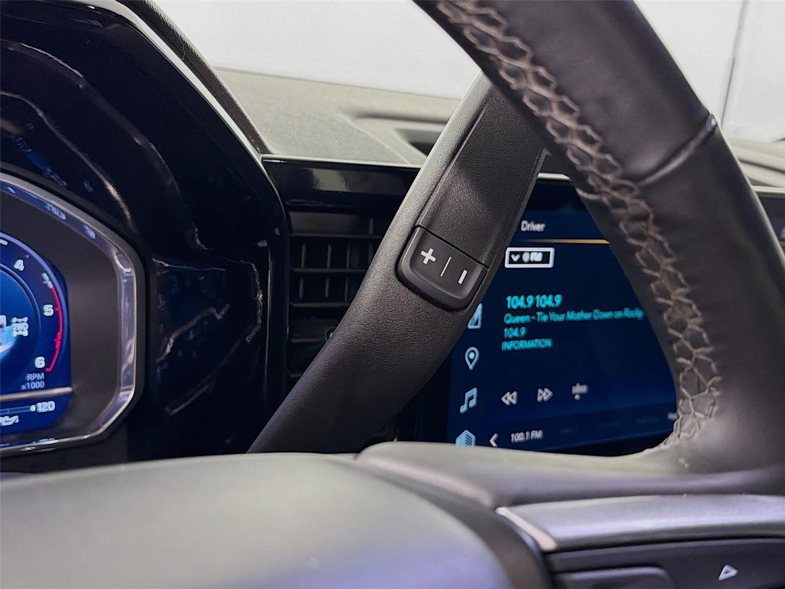 Used 2024 Chevrolet Silverado 3500 LTZ image 18