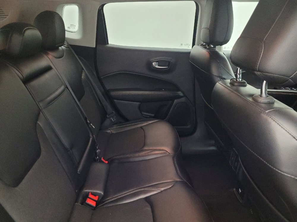 Used 2018 Jeep Compass Latitude image 19