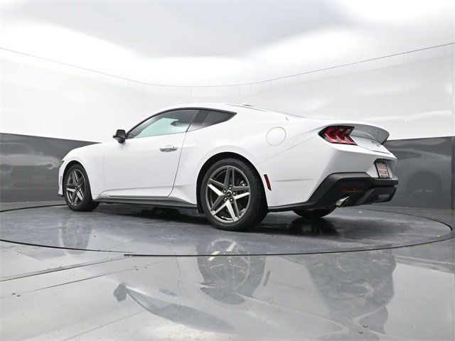 Used 2024 Ford Mustang Coupe image 27