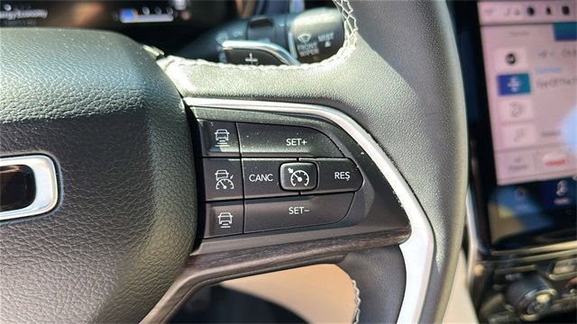 Used 2023 Jeep Grand Cherokee 4WD 4xe image 17