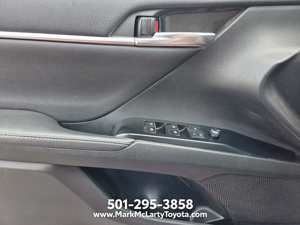 Used 2019 Toyota Camry XSE FWD image 25