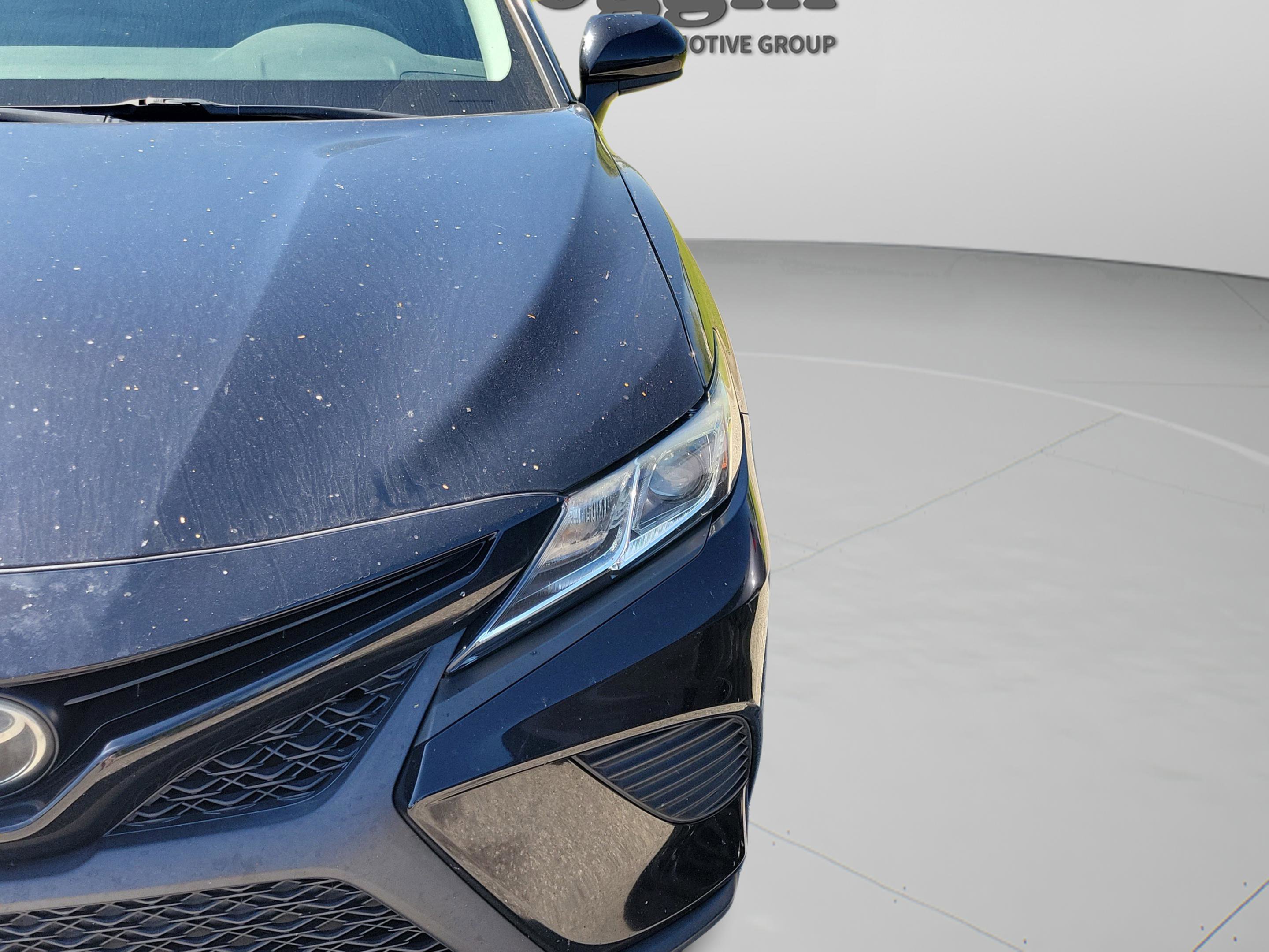 Used 2018 Toyota Camry SE FWD image 11