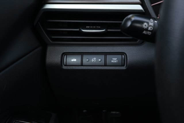 Used 2023 Nissan Altima 2.5 SV FWD image 15