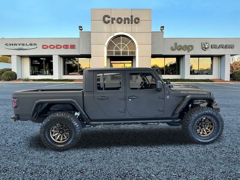 Used 2024 Jeep Gladiator Rubicon w/ Technology Group image 2