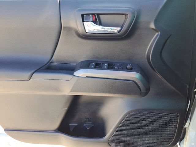 Used 2020 Toyota Tacoma TRD Sport w/ Technology Package AWD/4WD image 16