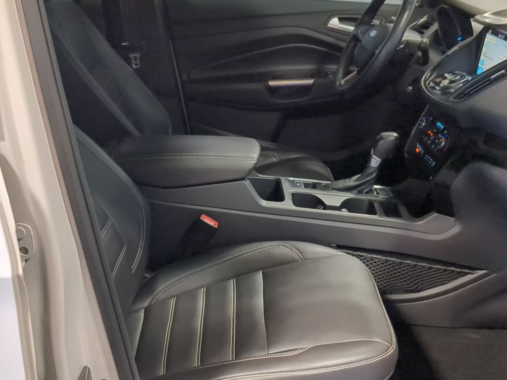 Used 2017 Ford Escape Titanium w/ Equipment Group 301A AWD/4WD image 22