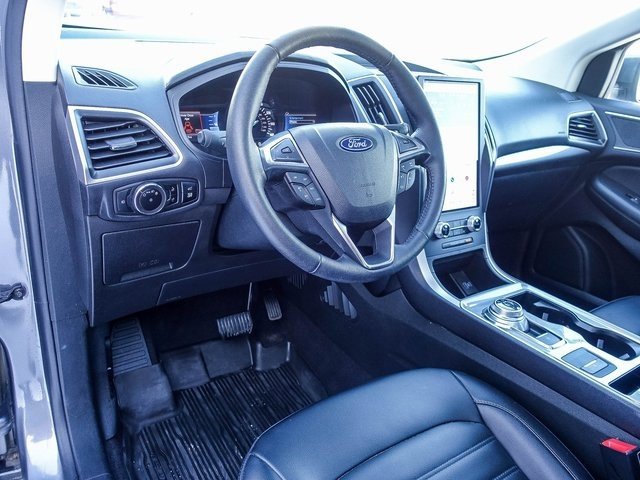 Used 2024 Ford Edge SEL w/ Convenience Package image 2