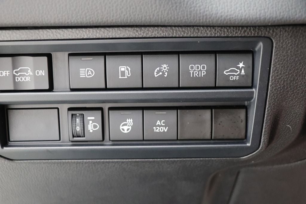 Used 2025 Toyota Sequoia Limited AWD/4WD image 29