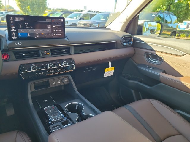 New 2026 Honda Pilot Touring image 12