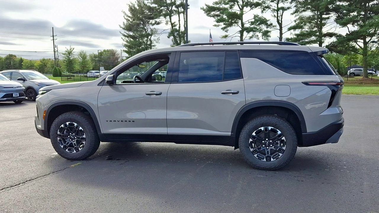 New 2027 Chevrolet Traverse Z71 w/ Driver Confidence Package AWD/4WD image 8