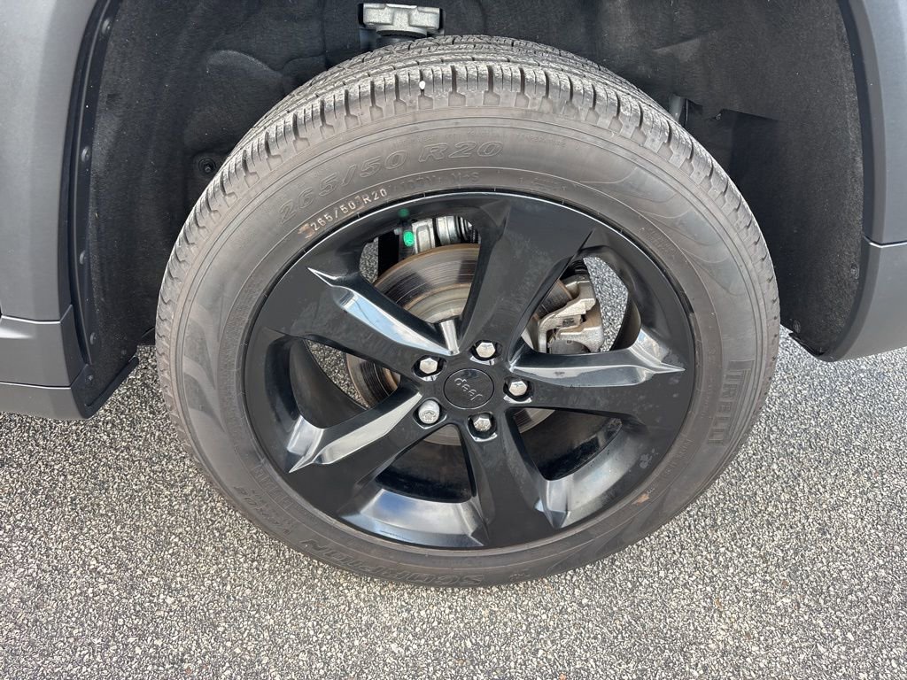 Used 2022 Jeep Grand Cherokee Altitude image 13