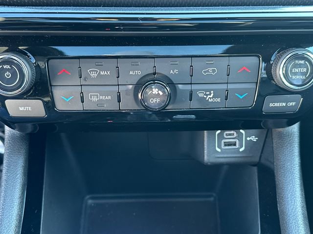 Used 2025 Jeep Compass Limited w/ Sun & Sound Group image 35