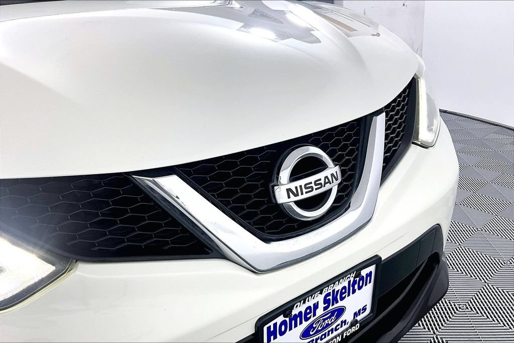 Used 2018 Nissan Rogue Sport SV w/ SV All-Weather Package AWD/4WD image 30