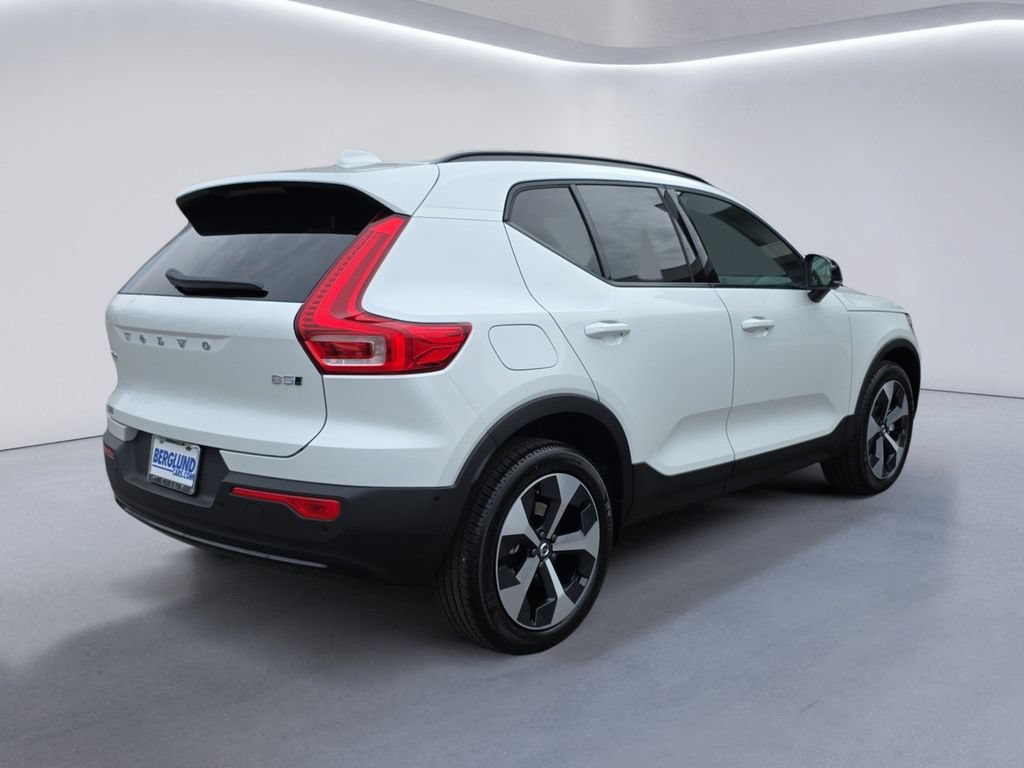 Certified 2026 Volvo XC40 B5 Plus w/ Protection Package Premier AWD/4WD image 4