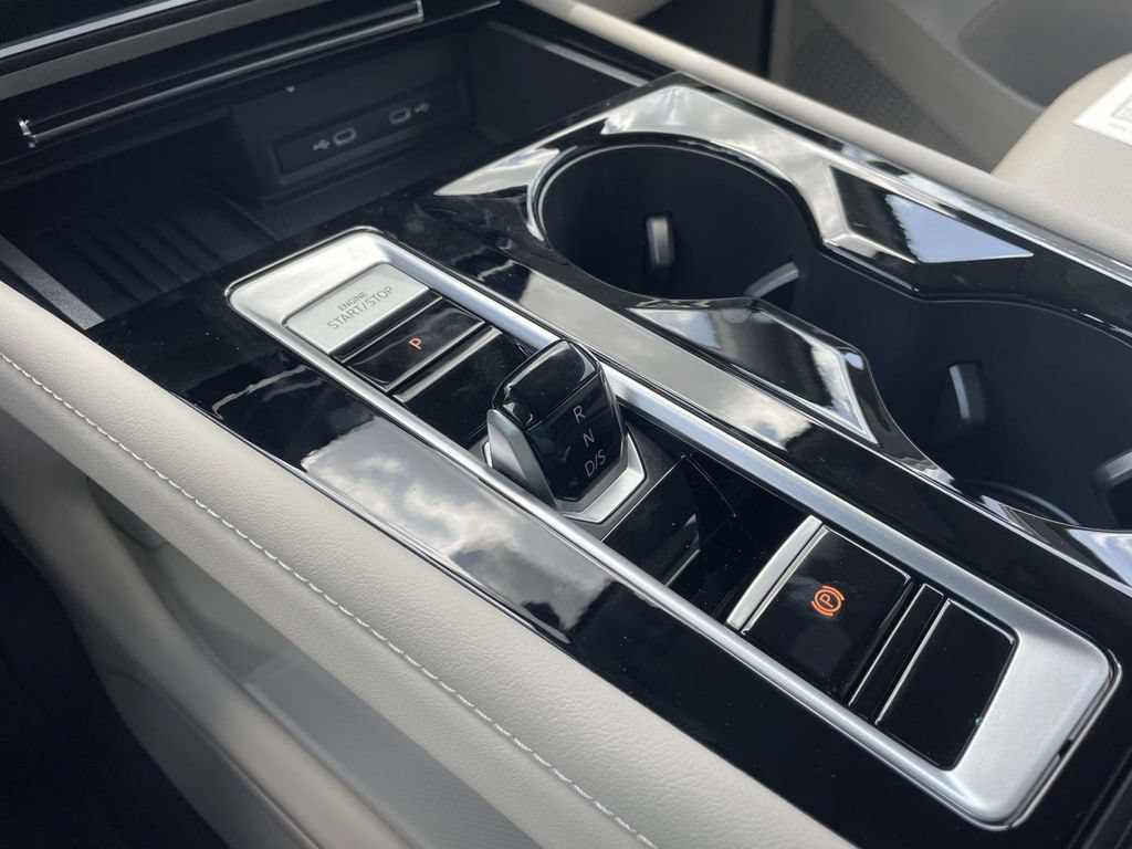 New 2026 Volkswagen Atlas SE FWD image 30