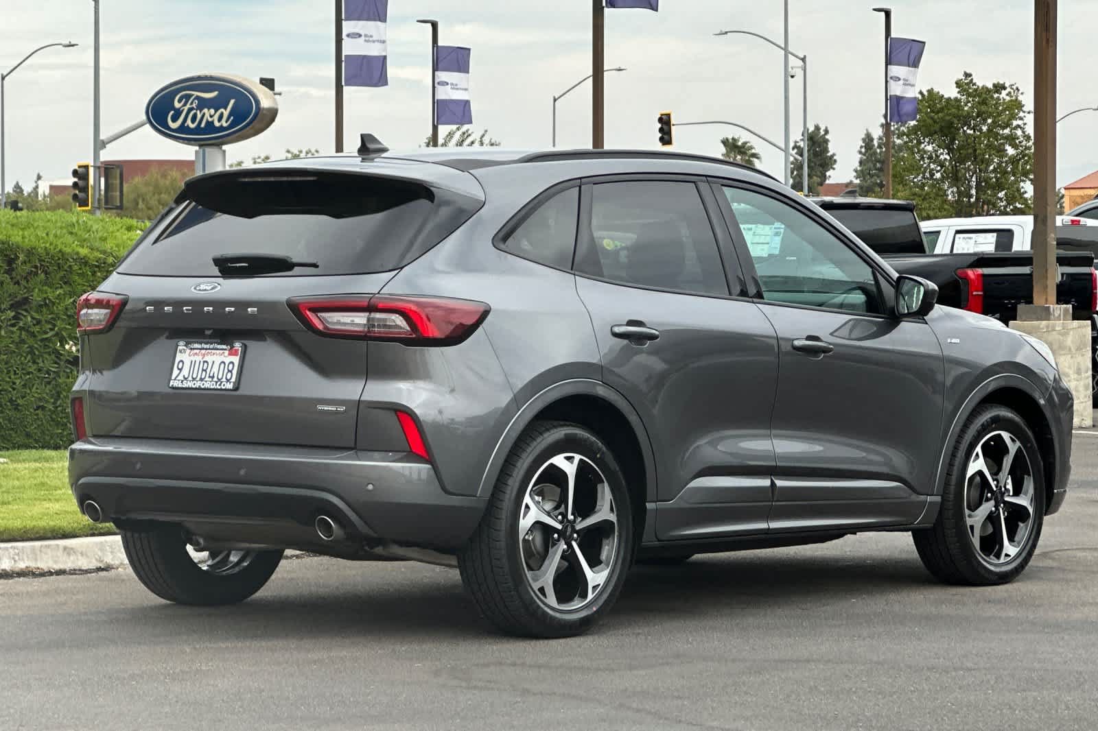 Certified 2023 Ford Escape ST-Line Elite AWD/4WD image 2