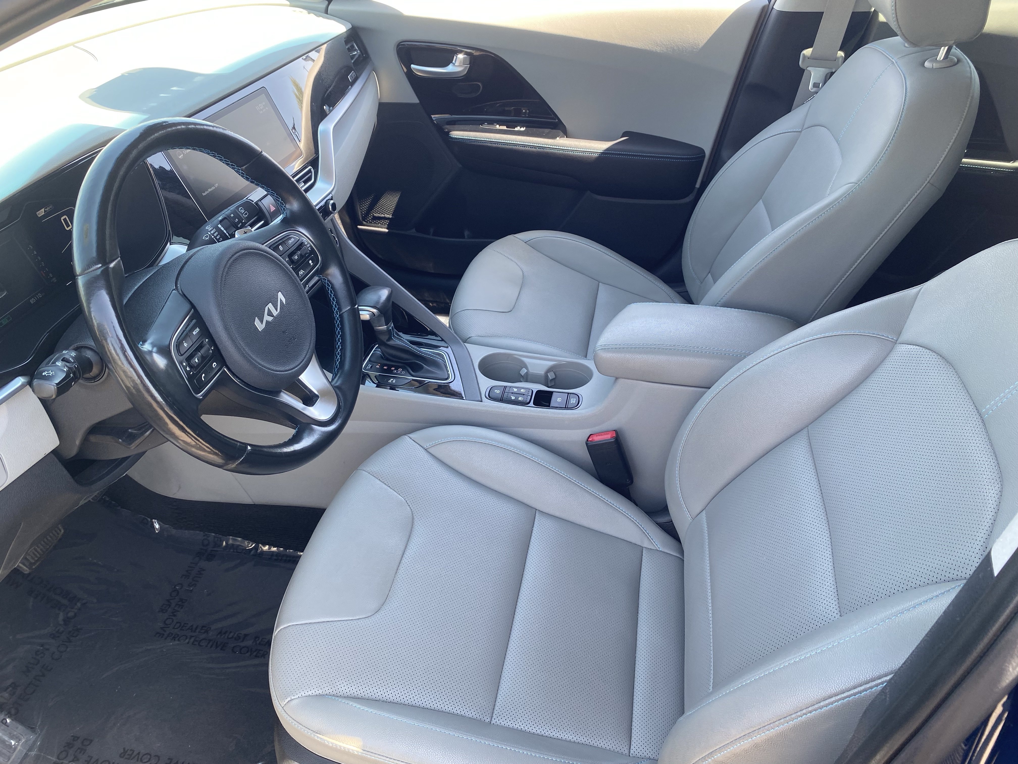Used 2022 Kia Niro EX Premium FWD image 17
