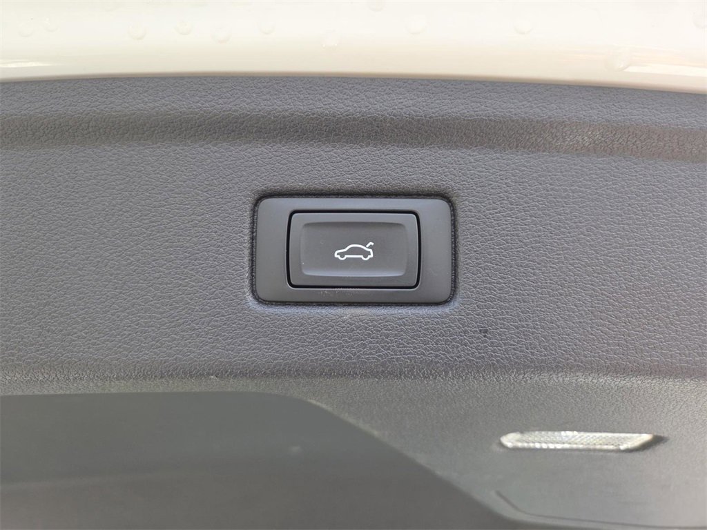 Used 2022 Audi A5 2.0T Premium image 8